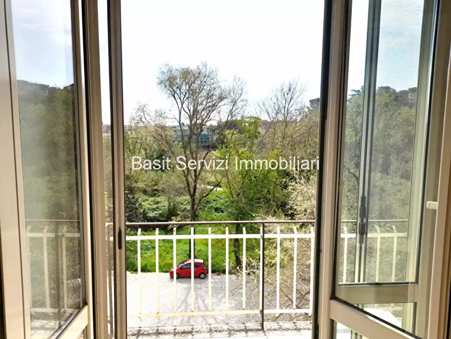 Immagine 27 di Appartamento in vendita  in Via dei Buonvisi a Roma