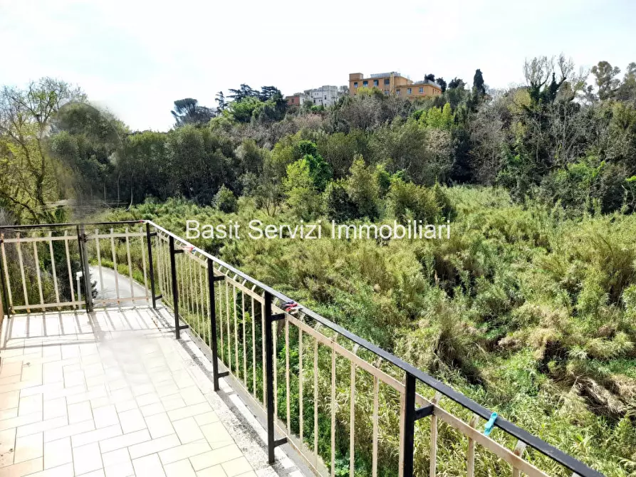 Immagine 28 di Appartamento in vendita  in Via dei Buonvisi a Roma