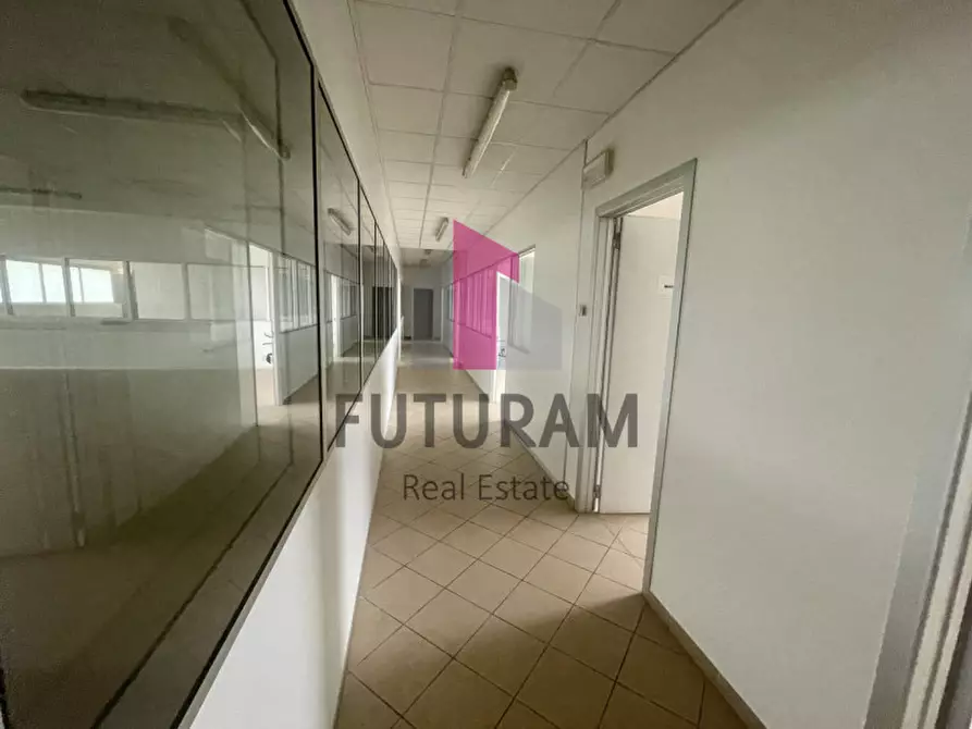 Immagine 16 di Ufficio in affitto  in VIA ROMA 2 a Masera' Di Padova