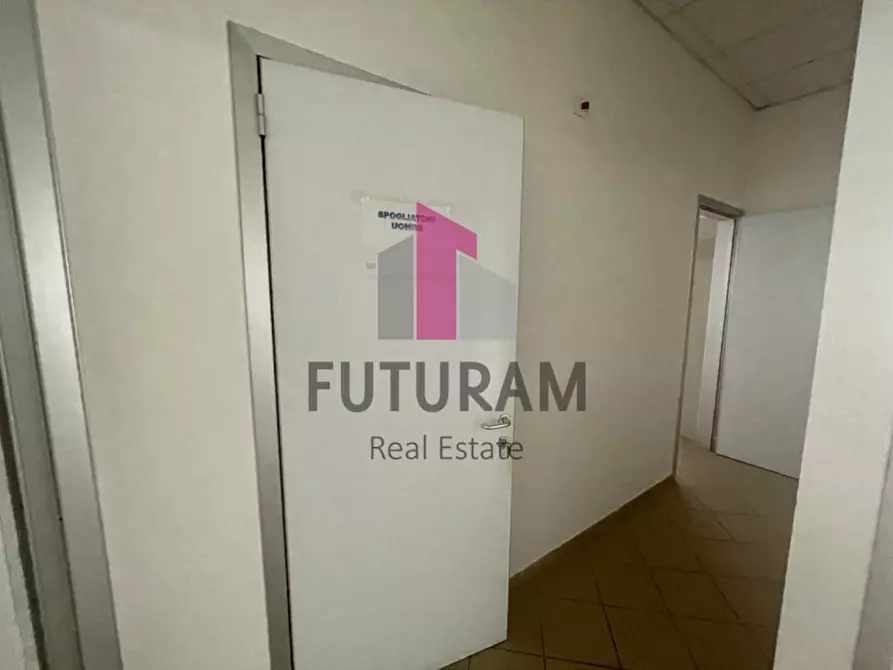 Immagine 23 di Ufficio in affitto  in VIA ROMA 2 a Masera' Di Padova
