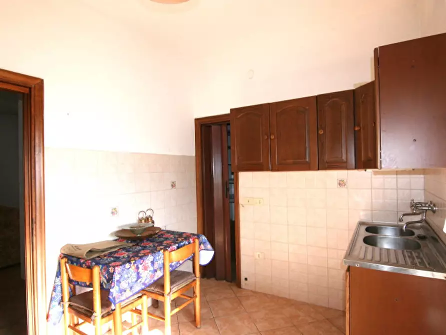 Immagine 2 di Appartamento in vendita  a Sinalunga