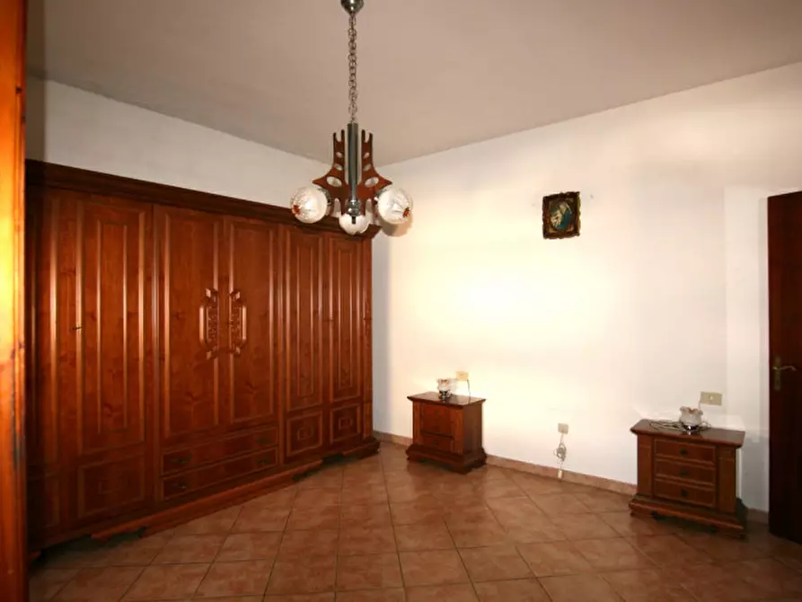 Immagine 10 di Appartamento in vendita  a Sinalunga