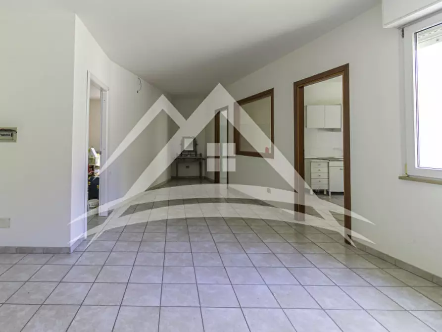 Immagine 10 di Negozio in vendita  in Via Lungomare balai, 14 a Porto Torres