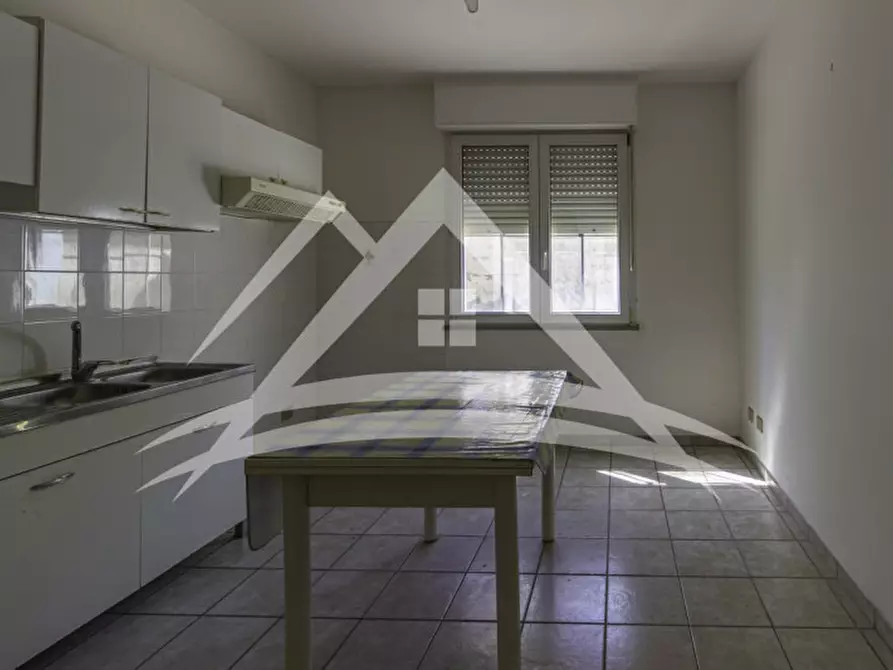 Immagine 11 di Negozio in vendita  in Via Lungomare balai, 14 a Porto Torres