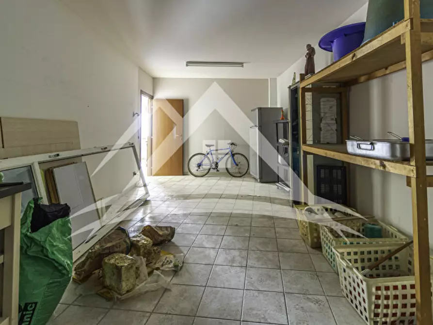 Immagine 15 di Negozio in vendita  in Via Lungomare balai, 14 a Porto Torres