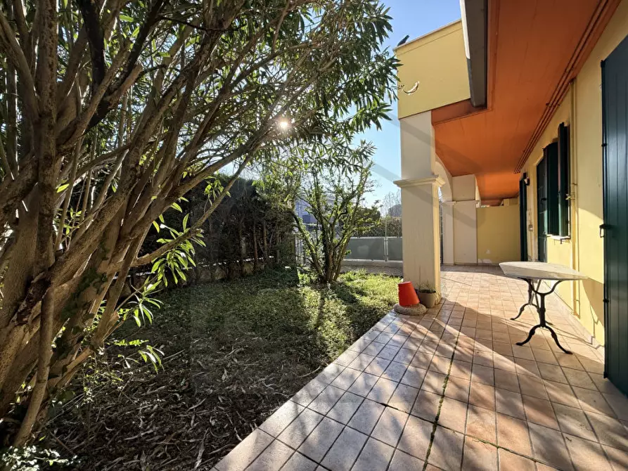 Immagine 1 di Appartamento in vendita  in Via Valerio Flacco a Abano Terme