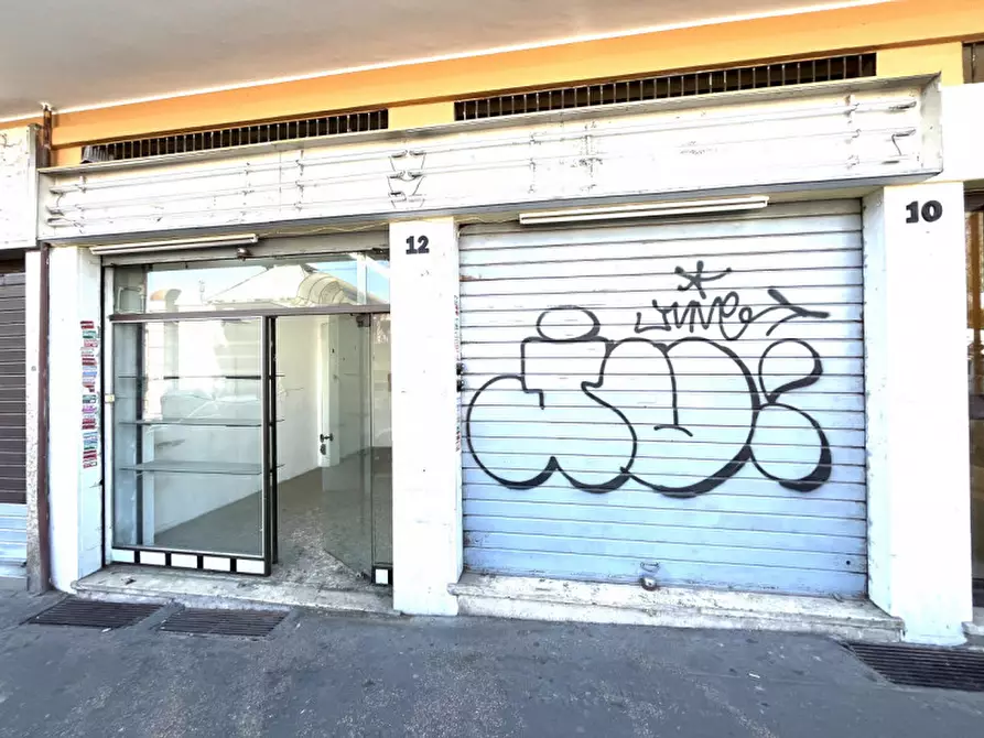 Immagine 5 di Negozio in affitto  in Via Cherso a Roma