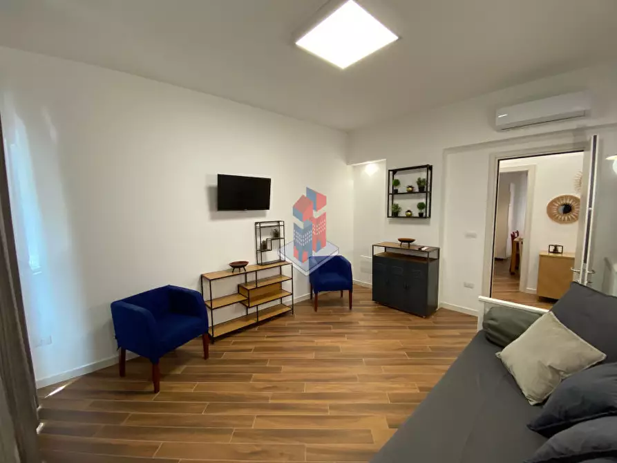 Immagine 5 di Appartamento in vendita  in CAPODICHINO - VIA SOGLIANO a Napoli