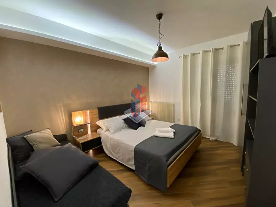 Immagine 10 di Appartamento in vendita  in CAPODICHINO - VIA SOGLIANO a Napoli