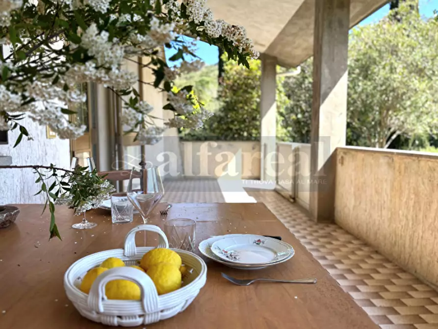 Immagine 1 di Casa bifamiliare in vendita  a Castiglione Della Pescaia