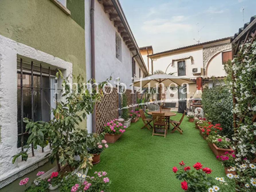 Immagine 8 di Villetta a schiera in vendita  in Via Malcanton a Lazise