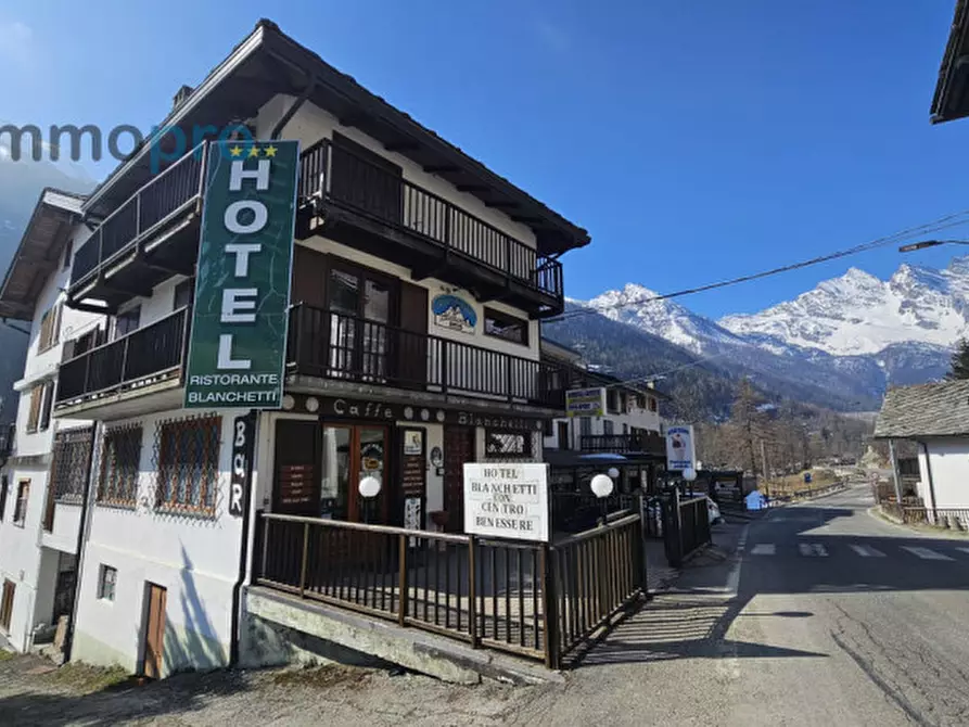 Immagine 1 di Hotel in vendita  in Borgata Prese a Ceresole Reale