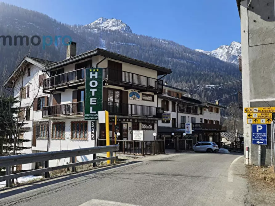 Immagine 47 di Hotel in vendita  in Borgata Prese a Ceresole Reale