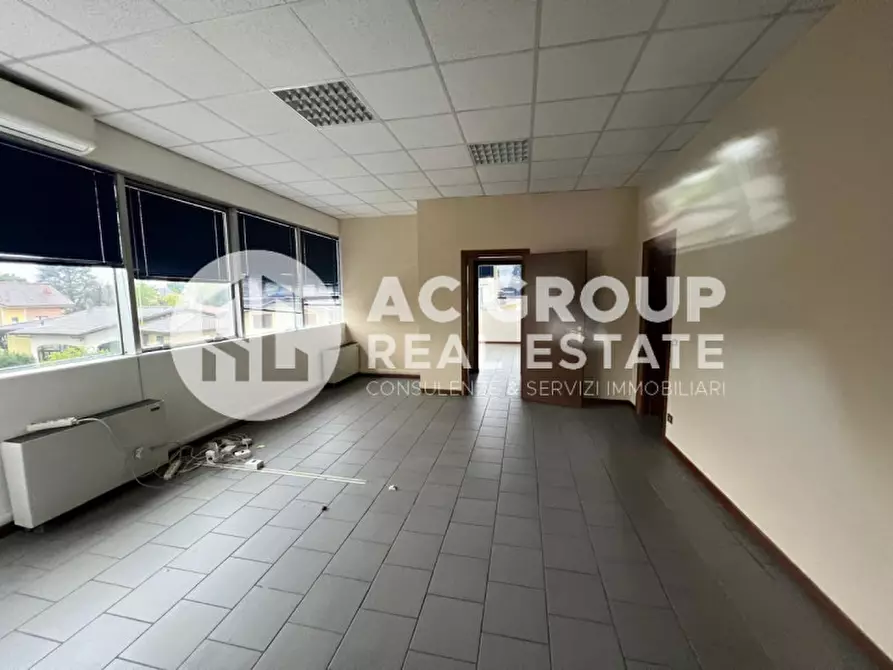 Immagine 11 di Ufficio in vendita  in Via Lazzaroni a Saronno