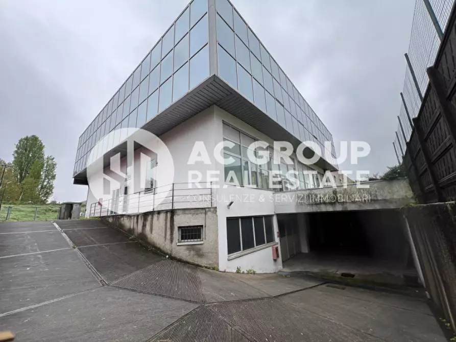 Immagine 21 di Ufficio in vendita  in Via Lazzaroni a Saronno