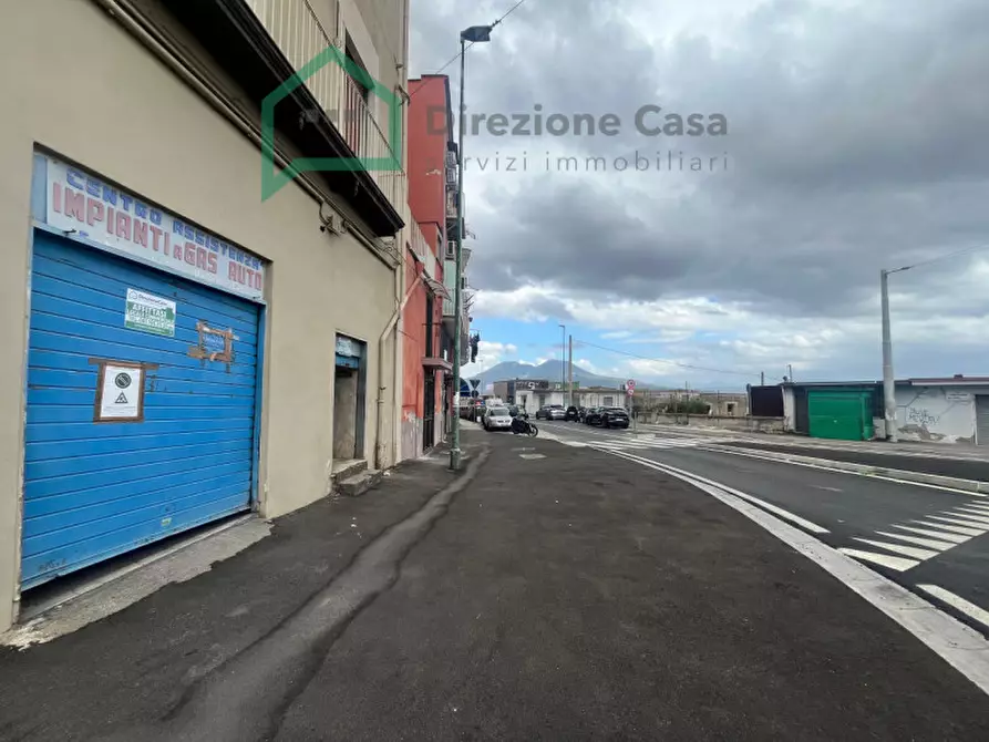 Immagine 3 di Negozio in affitto  in LARGO SANTA MARIA DEL PIANTO a Napoli