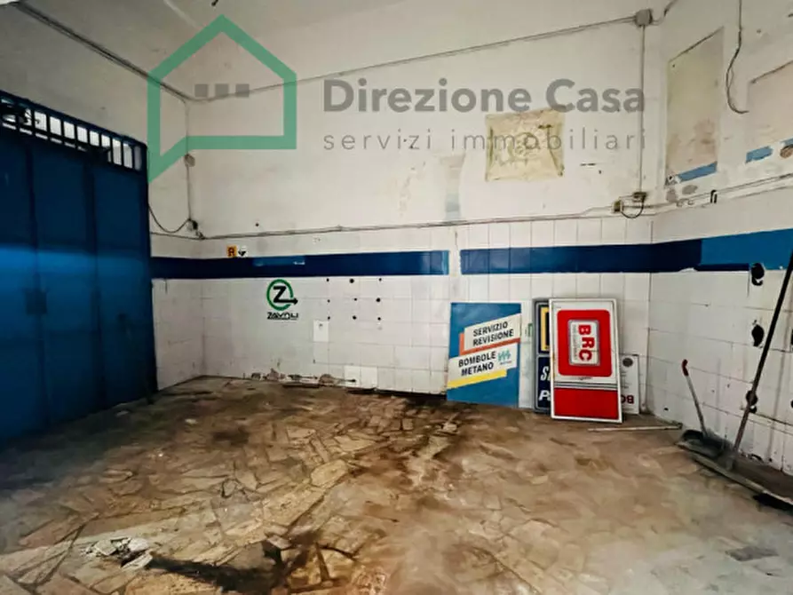 Immagine 6 di Negozio in affitto  in LARGO SANTA MARIA DEL PIANTO a Napoli