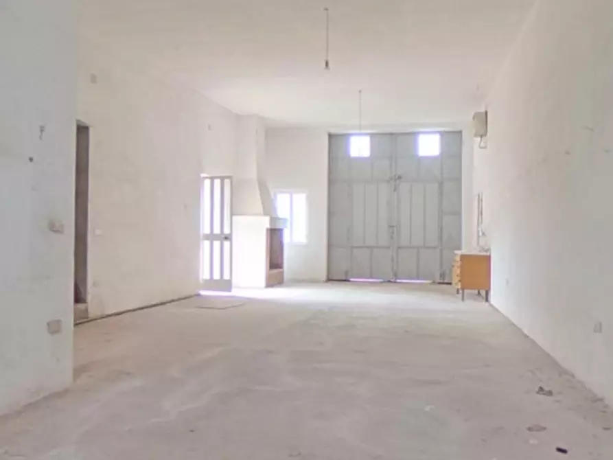 Immagine 18 di Rustico / casale in vendita  in BARMAN a Locorotondo