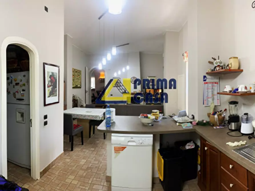 Immagine 5 di Villa in vendita  in Via delle Tre Fontane a Catanzaro