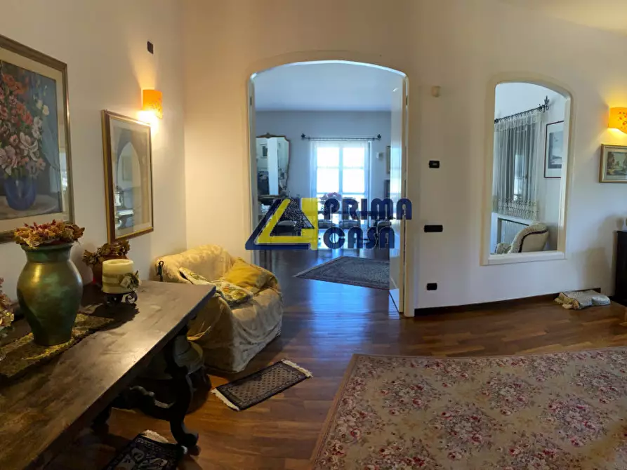 Immagine 10 di Villa in vendita  in Via delle Tre Fontane a Catanzaro