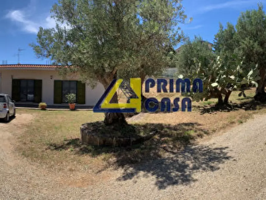 Immagine 11 di Villa in vendita  in Via delle Tre Fontane a Catanzaro