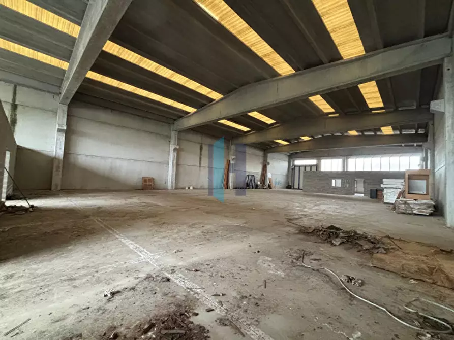 Immagine 10 di Capannone industriale in vendita  in Via Massimo D'Antona a Pompiano