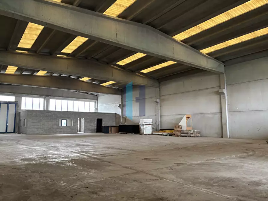 Immagine 17 di Capannone industriale in vendita  in Via Massimo D'Antona a Pompiano