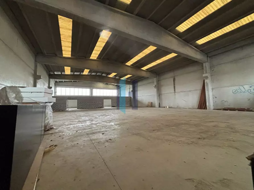 Immagine 21 di Capannone industriale in vendita  in Via Massimo D'Antona a Pompiano