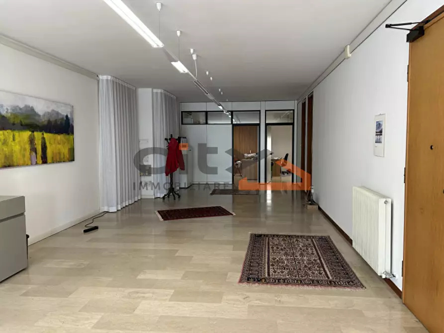 Immagine 3 di Ufficio in vendita  in S. Giacomo di Romano d'Ezzelino a Romano D'ezzelino