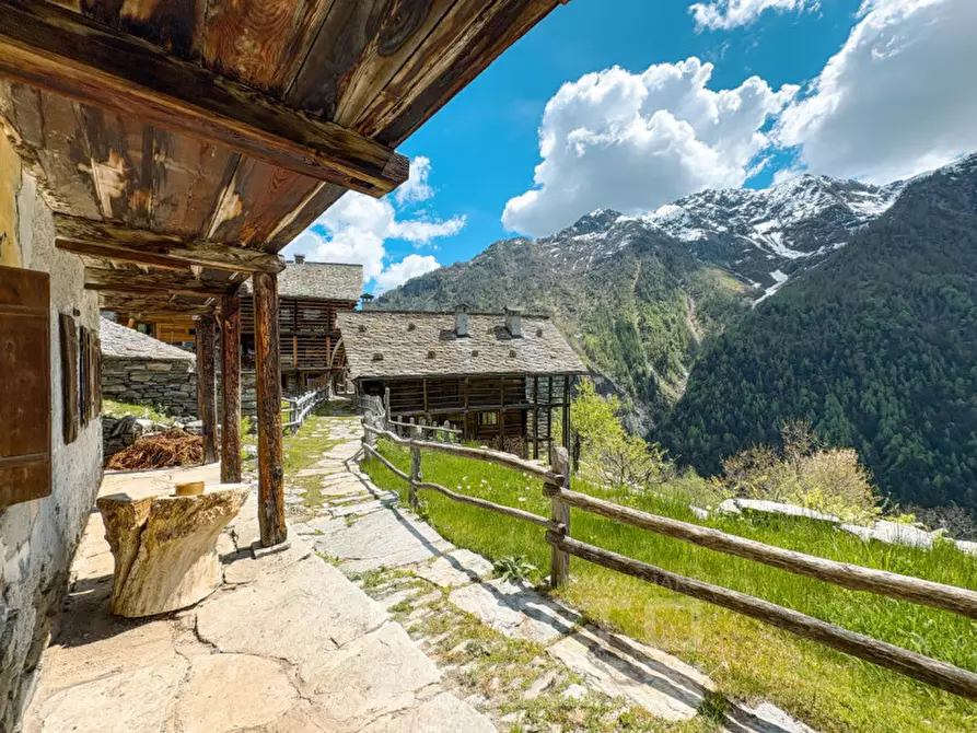 Immagine 15 di Rustico / casale in vendita  in frazione Oro a Alagna Valsesia