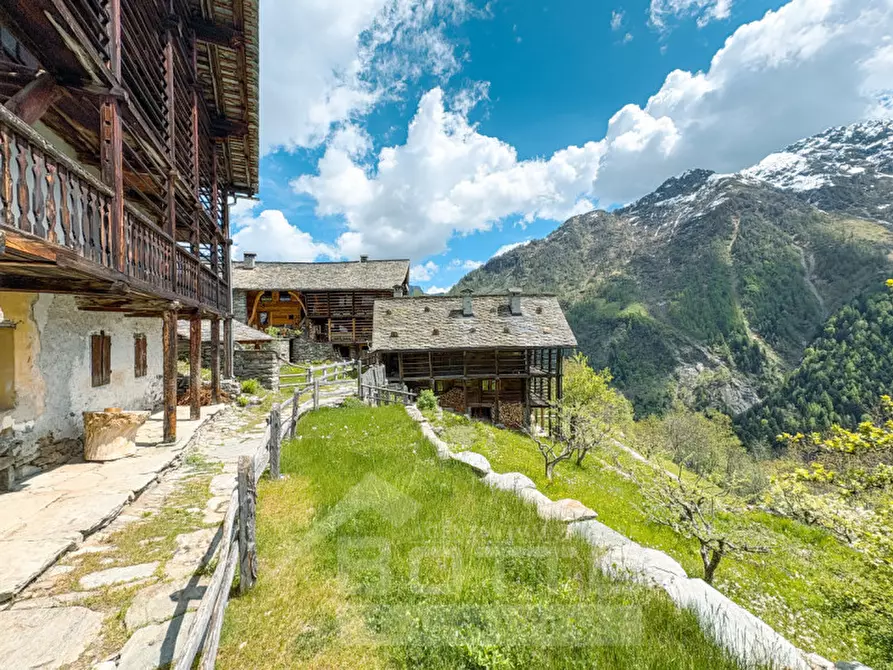 Immagine 33 di Rustico / casale in vendita  in frazione Oro a Alagna Valsesia