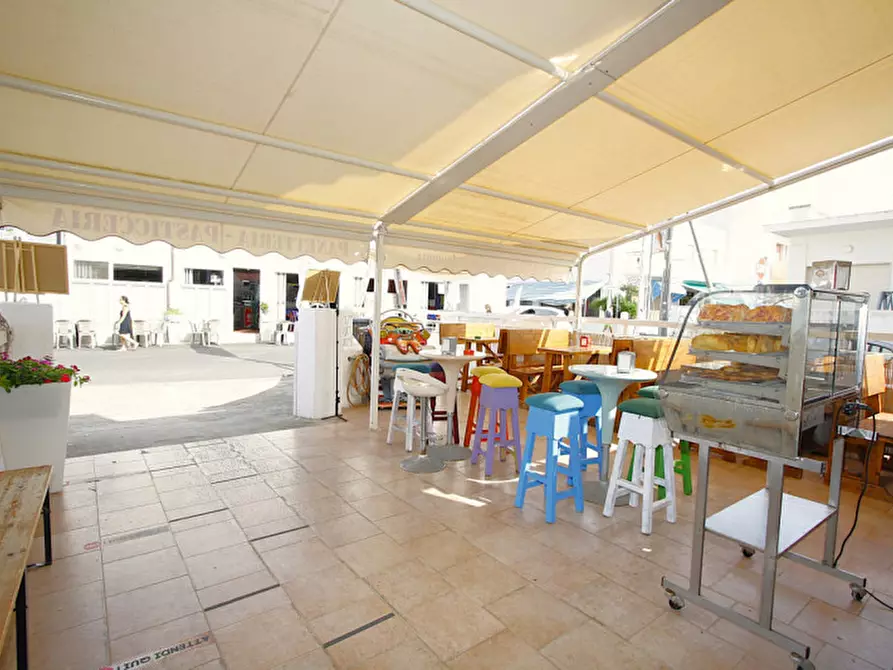 Immagine 3 di Attività commerciale in vendita  in Corso Cristoforo Colombo a Ugento