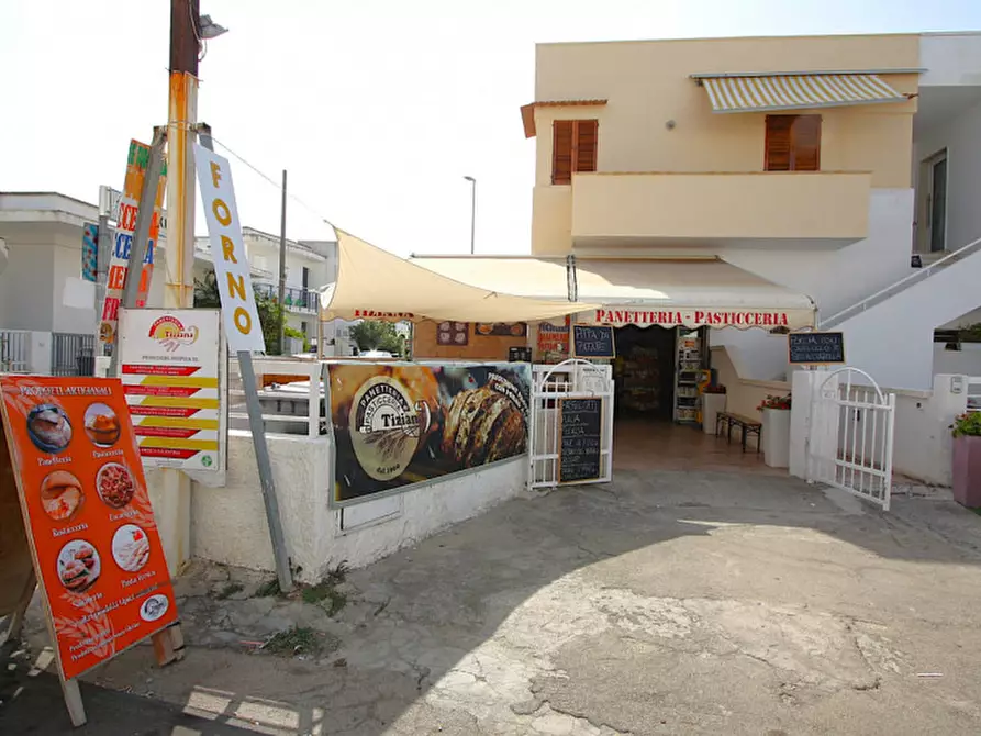 Immagine 8 di Attività commerciale in vendita  in Corso Cristoforo Colombo a Ugento