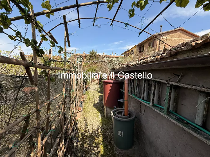 Immagine 17 di Villetta a schiera in vendita  in Via Santa Maria a Castiglione Del Lago