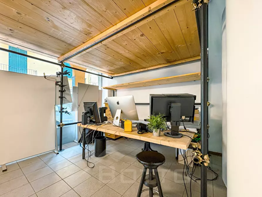 Immagine 2 di Negozio in vendita  in via carrobio 14 a Omegna