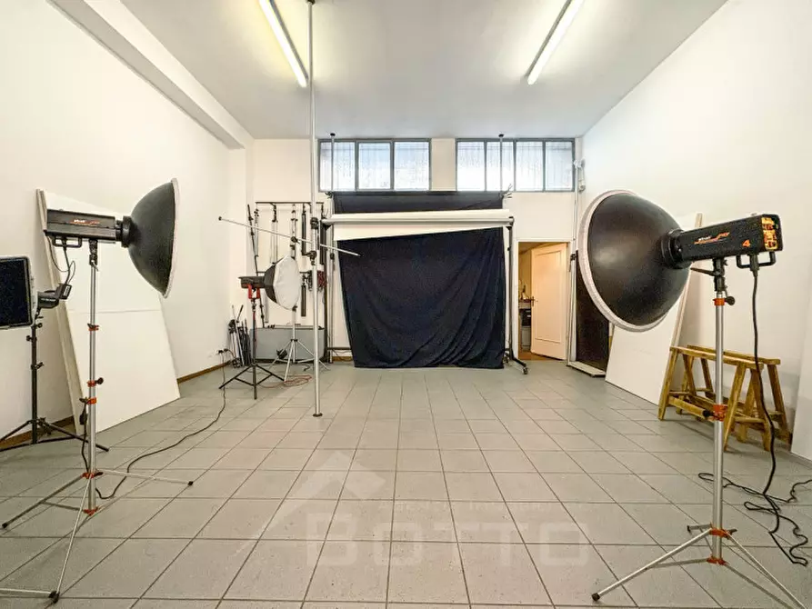 Immagine 4 di Negozio in vendita  in via carrobio 14 a Omegna