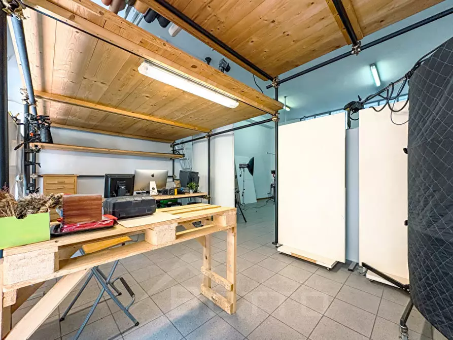 Immagine 8 di Negozio in vendita  in via carrobio 14 a Omegna