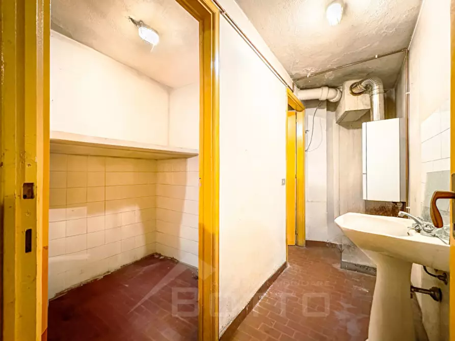 Immagine 11 di Negozio in vendita  in via carrobio 14 a Omegna