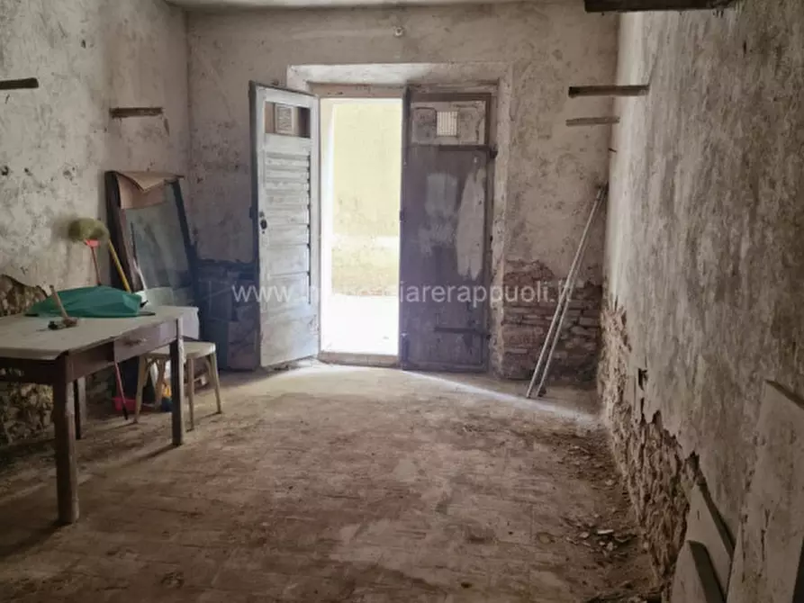 Immagine 7 di Magazzino in vendita  a Rapolano Terme