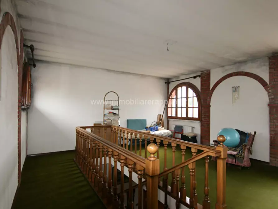 Immagine 6 di Villa in vendita  a Sinalunga