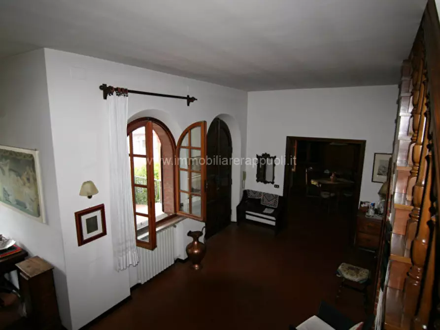 Immagine 7 di Villa in vendita  a Sinalunga