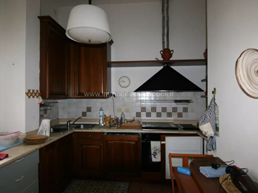 Immagine 8 di Villa in vendita  a Sinalunga