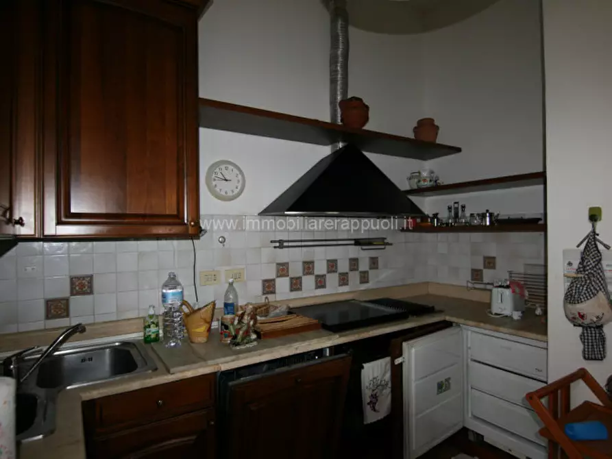 Immagine 9 di Villa in vendita  a Sinalunga