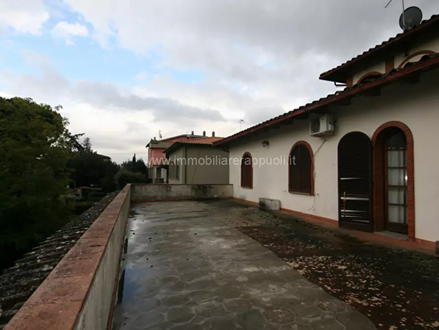 Immagine 12 di Villa in vendita  a Sinalunga