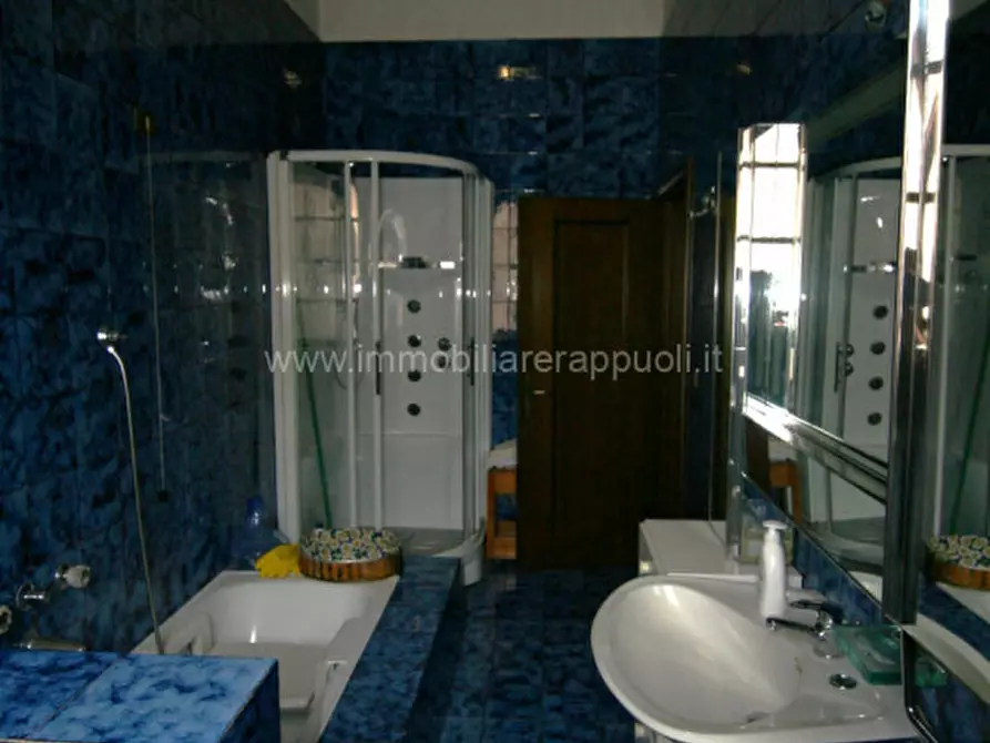 Immagine 16 di Villa in vendita  a Sinalunga