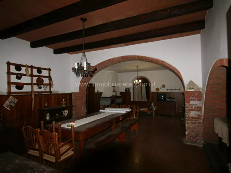 Immagine 18 di Villa in vendita  a Sinalunga