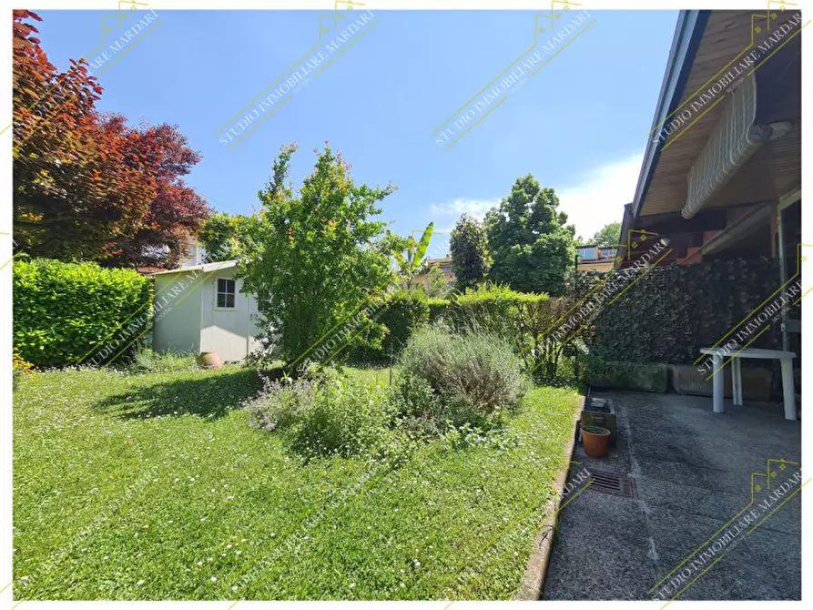 Immagine 9 di Villetta a schiera in vendita  in Via Dei Giacinti a Modena