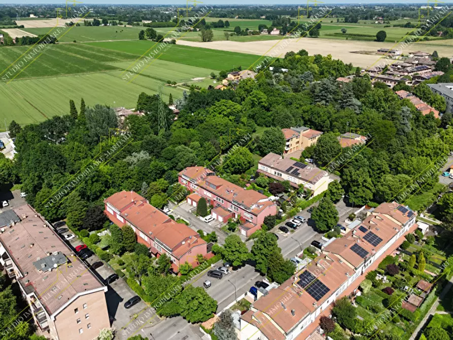 Immagine 43 di Villetta a schiera in vendita  in Via Dei Giacinti a Modena