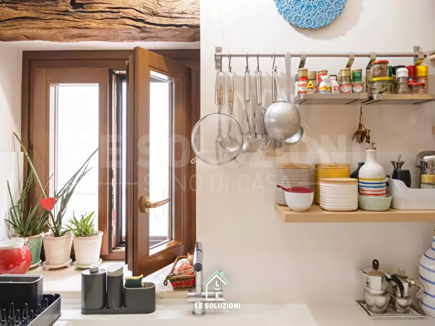 Immagine 19 di Appartamento in vendita  in vico II santa lucia 46 a Putignano