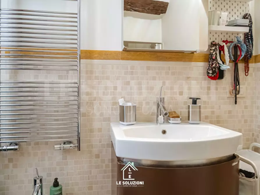 Immagine 39 di Appartamento in vendita  in vico II santa lucia 46 a Putignano